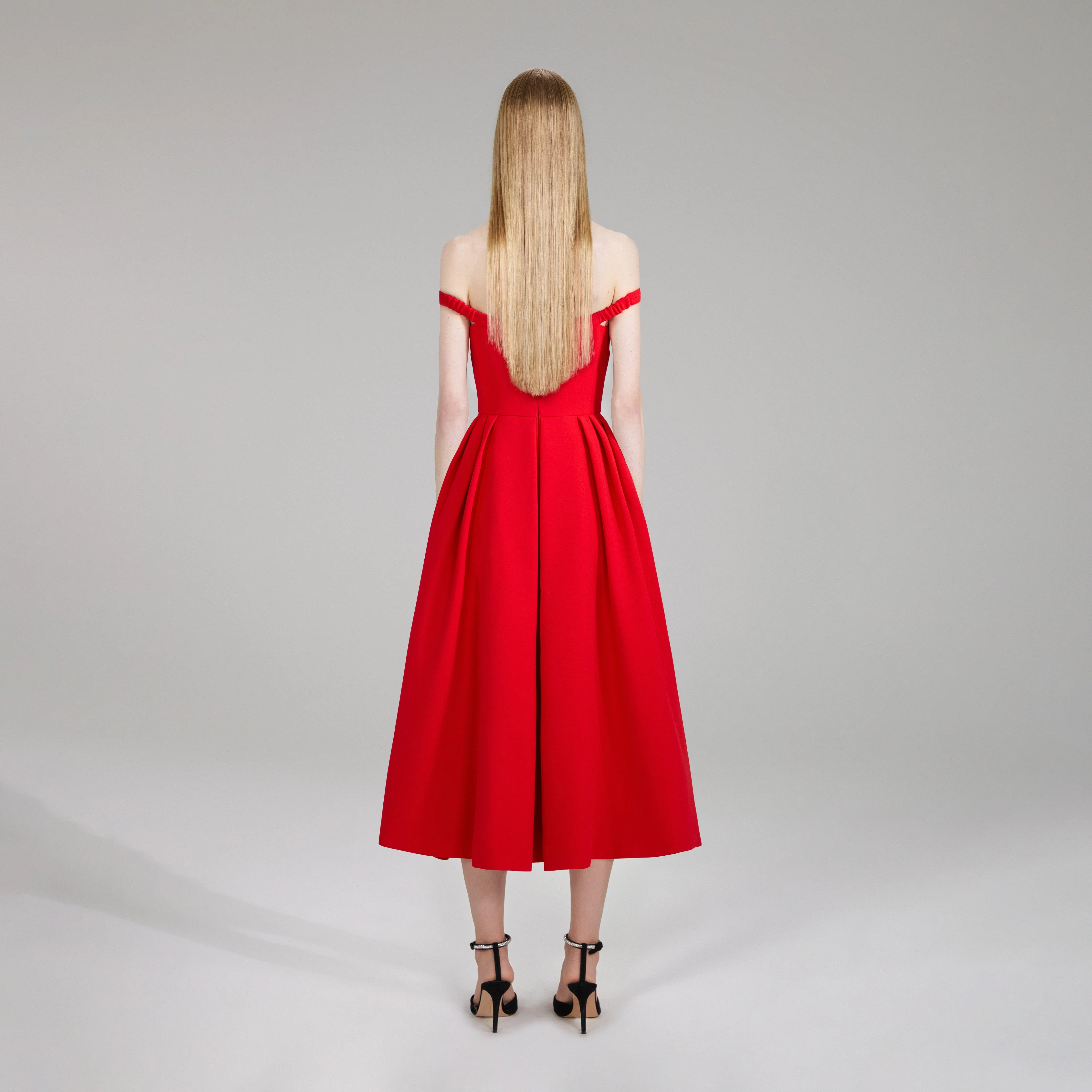 Red Crepe Bow Midi Dress - Image 3